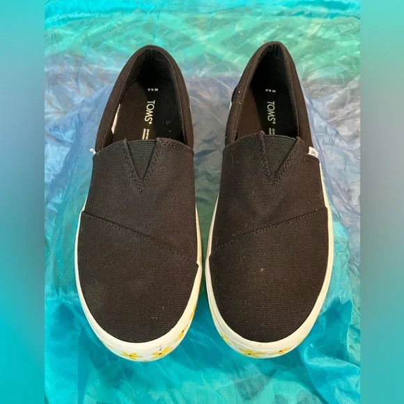 Toms Fenix Platform black with yellow floral platform 8.5 NWT - Picture 10 of 11